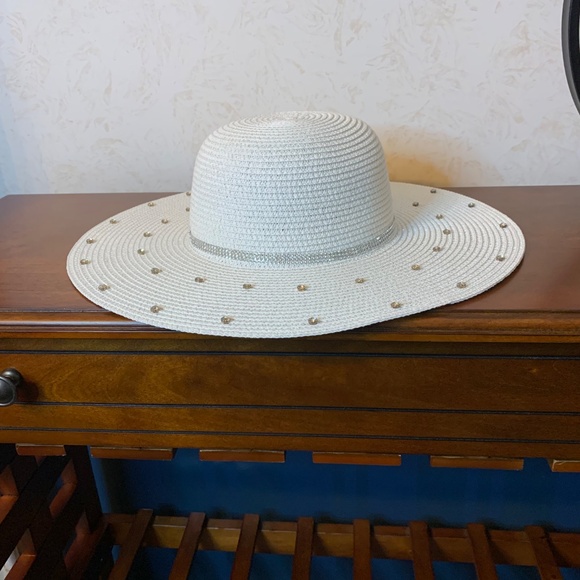 White Ashley Stewart Floppy Hat with Faux Diamond Studs - Picture 6 of 6